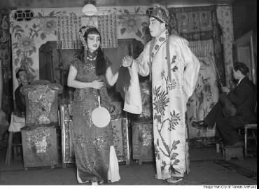 Cantonese Opera performers